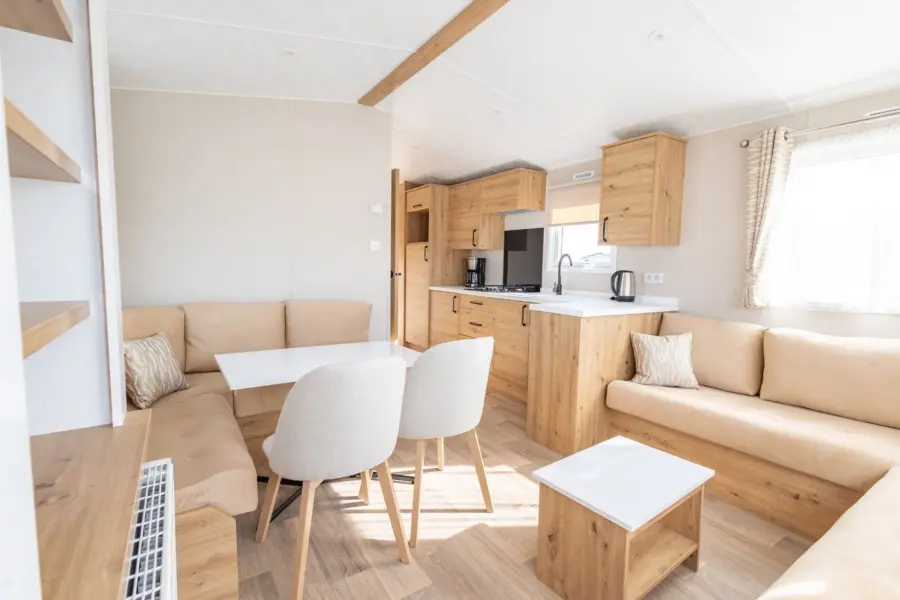 Chalet 26 woonkamer eethoek keuken duinoord