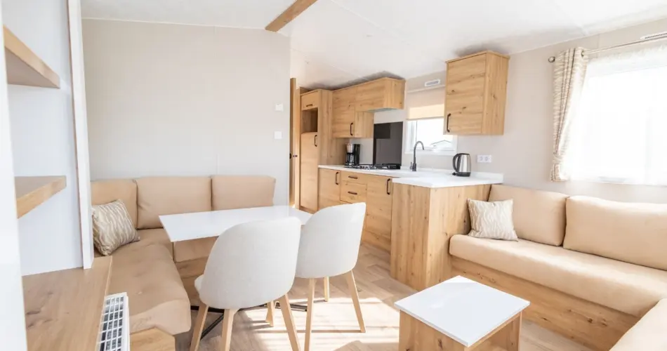 Chalet 26 woonkamer eethoek keuken duinoord