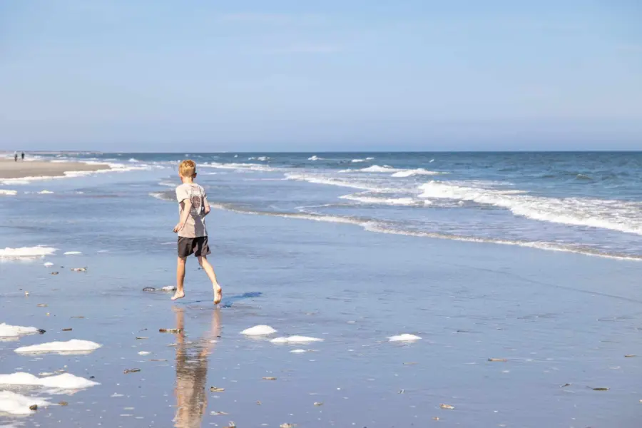 Zee ameland kind spelen