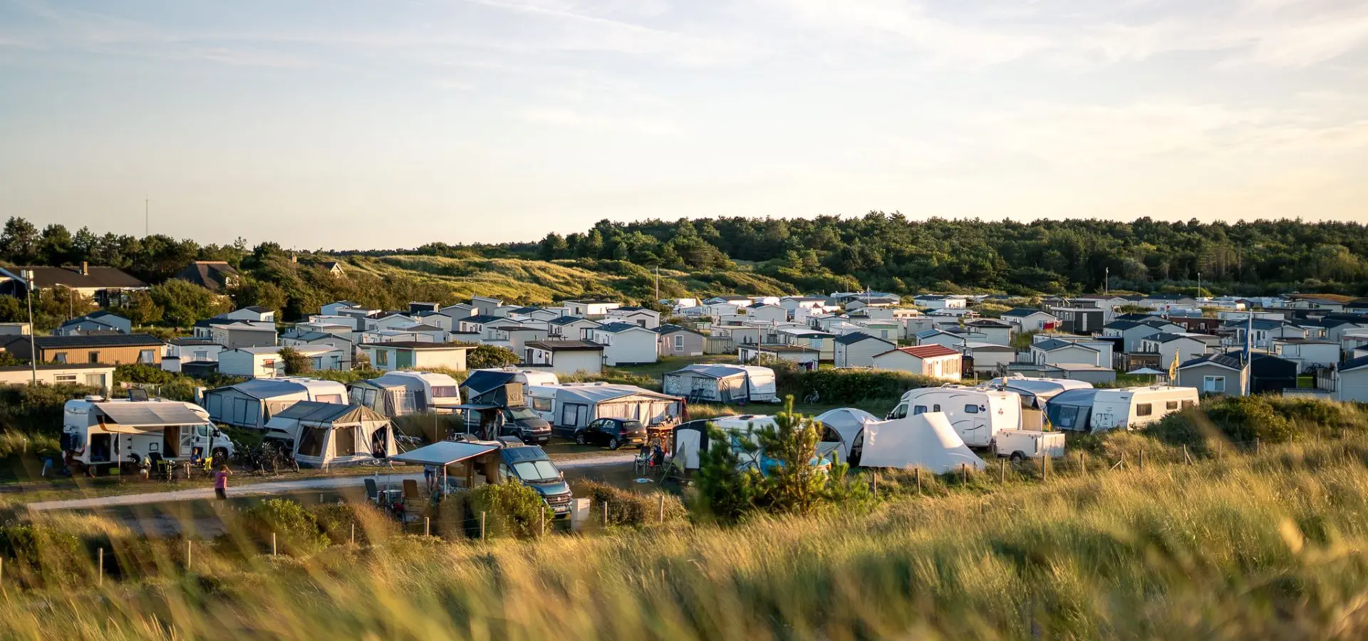 Overzicht kampeerplekken chalets Strandcamping Duinoord Ameland