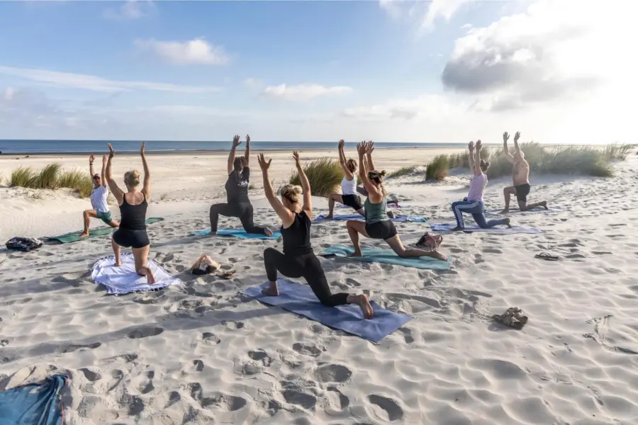 Yoga strand duinoord ameland