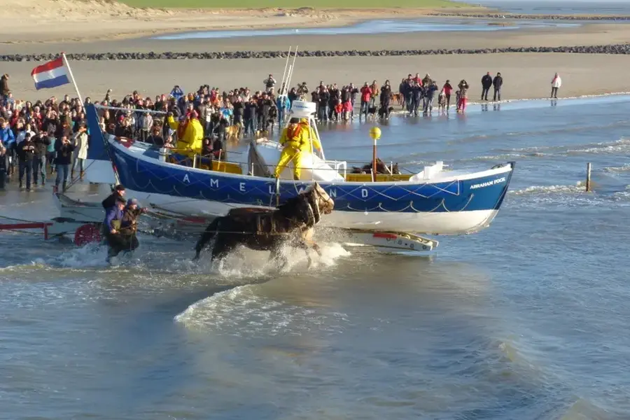 Lancering Paardenreddingsboot Ameland